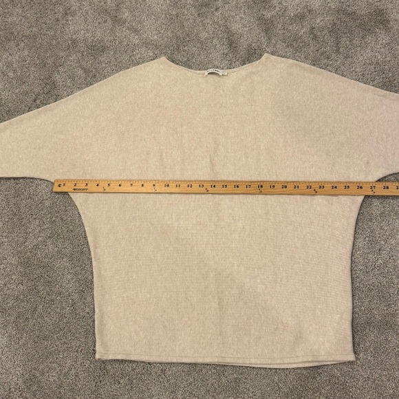 The Reset R Label Ribbed Short Sleeve Pullover Sweater in Cream Size Large / XL - Picture 8 of 10